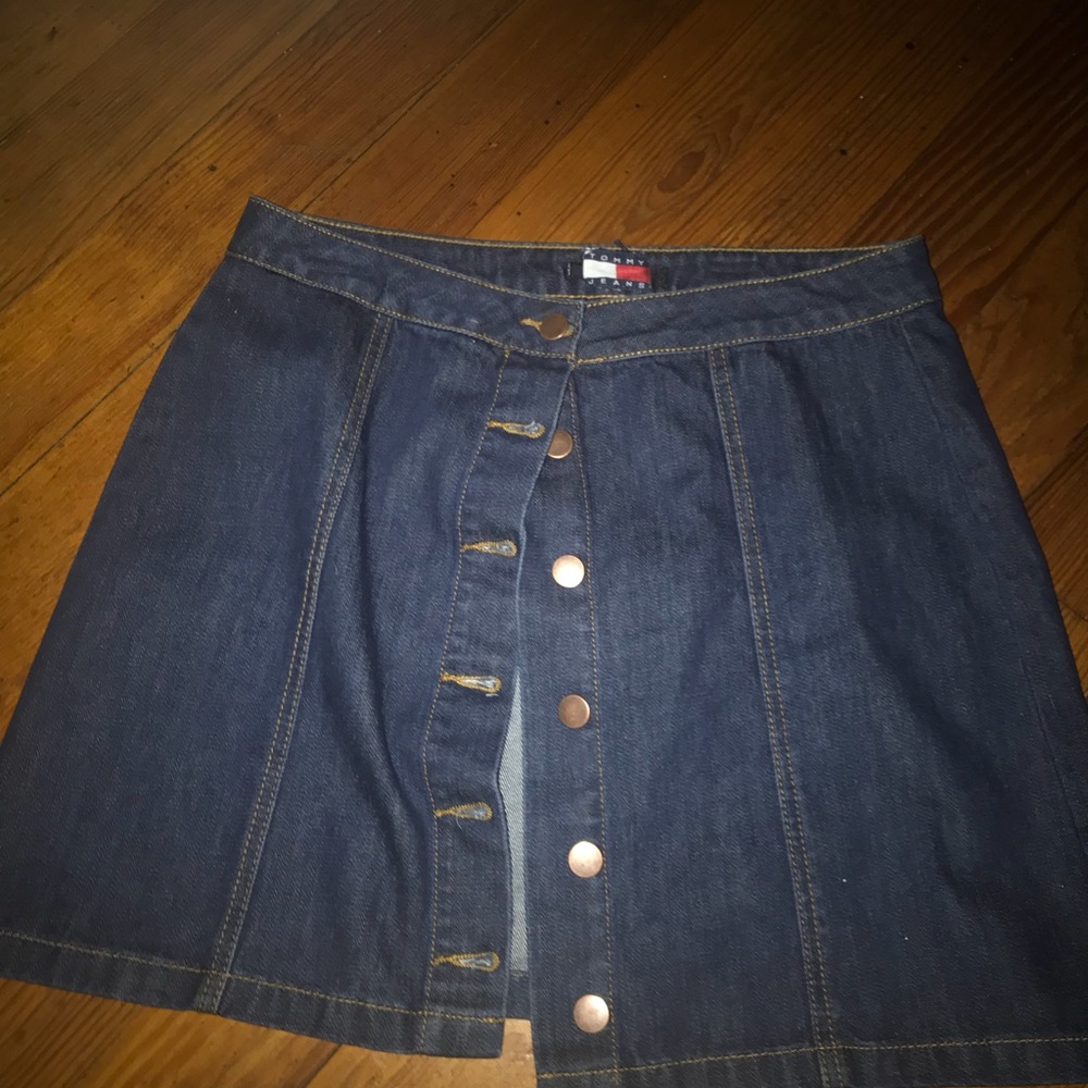 TOMMY H JEAN SKIRT!! ❤️
